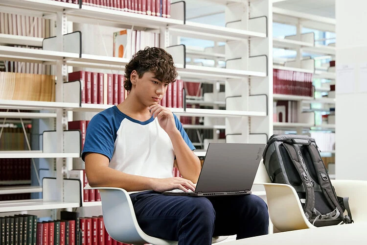 10% Zniżki Studenckiej na Laptopy i Akcesoria