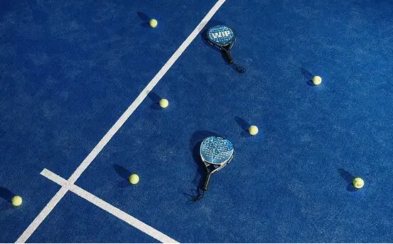 Dlaczego padel staje się tak popularny? Banner